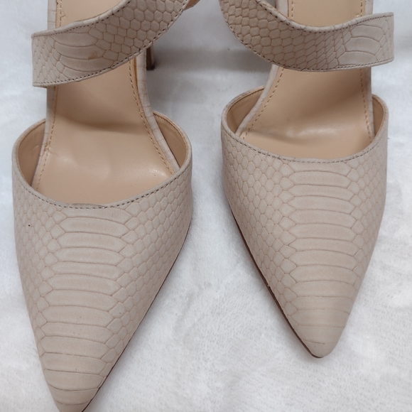 VINCE CAMUTO high heel shoes - Picture 6 of 7